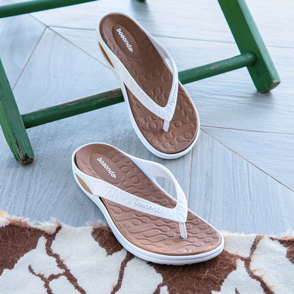 Chinelo Lily